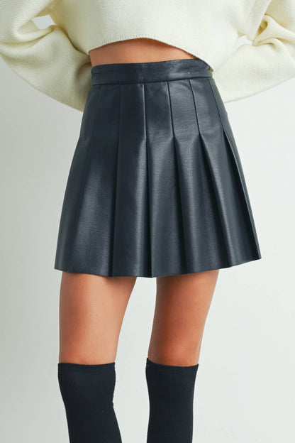 BUTTERMELON - Solid Pleated Leather Mini Skirt