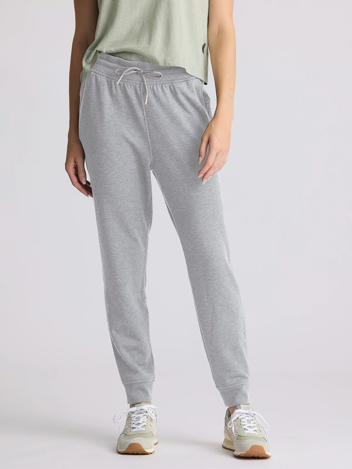 Free Fly Women's Bamboo Lightweight Fleece Jogger